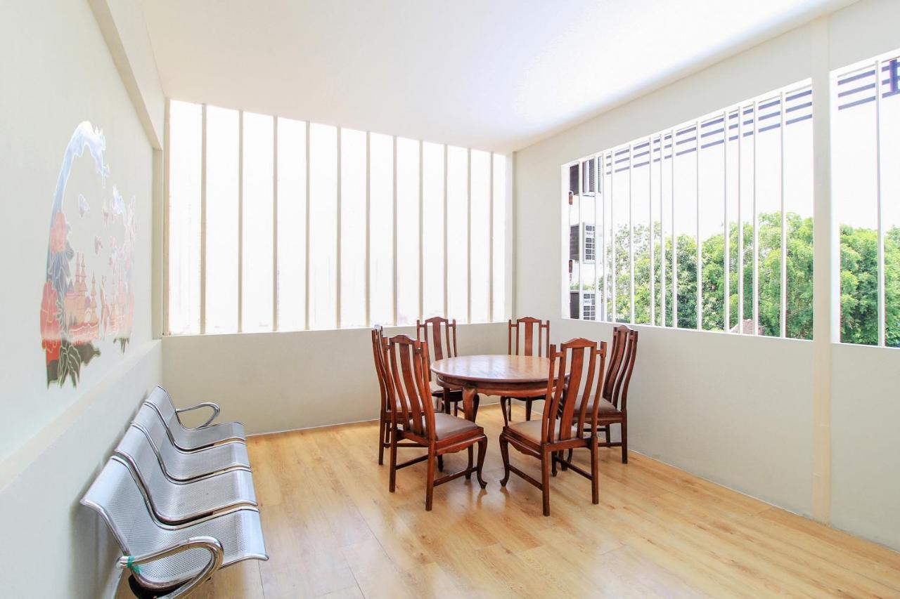 Super Oyo 168 K-15 Residence Surabaya Luaran gambar
